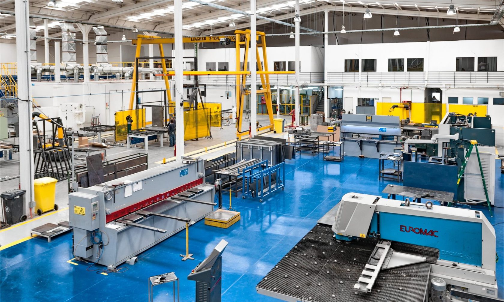 Производственный цех металлообработки